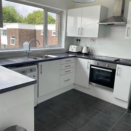 Cozy Flat 15 Mins From City Centre With Parking Διαμέρισμα Κάρντιφ Εξωτερικό φωτογραφία